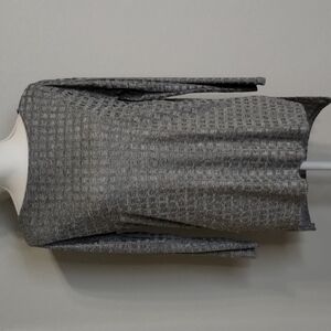 Zara W&B blouse top gray square Texture 3/4 sleeve size medium